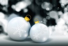 白で統一された色調が清潔感のある、ファンタジーな世界観のクリスマスボールのイラスト