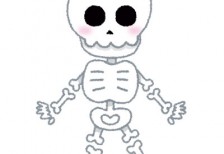 骸骨のキャラクターを描いたイラスト。丸い目やピンク色に染まった頬が可愛いデザイン。